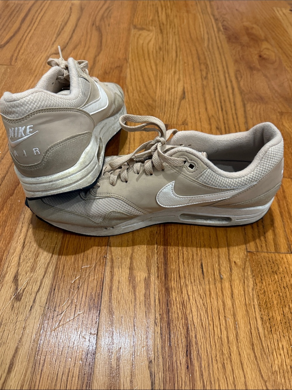 Nike Men’s Tan/White Air Cushion Sneakers